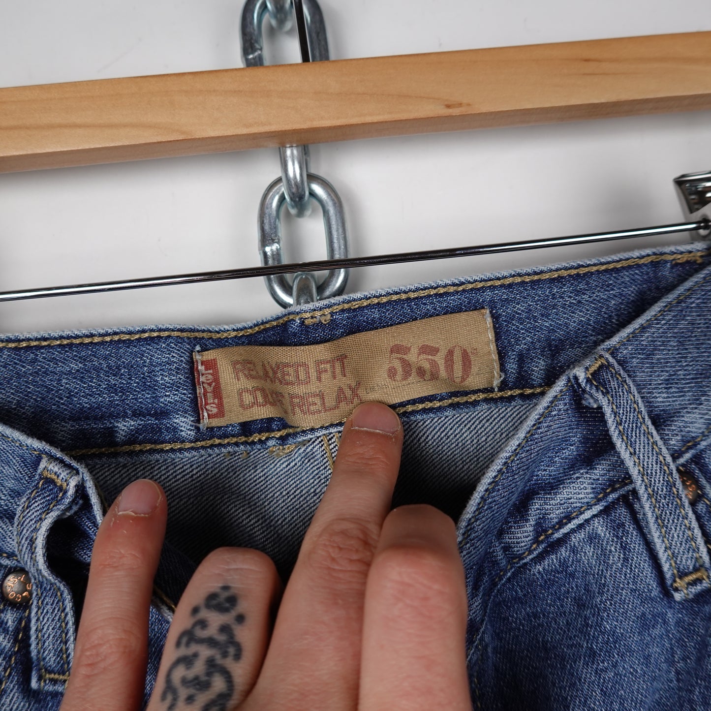 Vintage Levi's 550 Relaxed Fit Denim - Size 36
