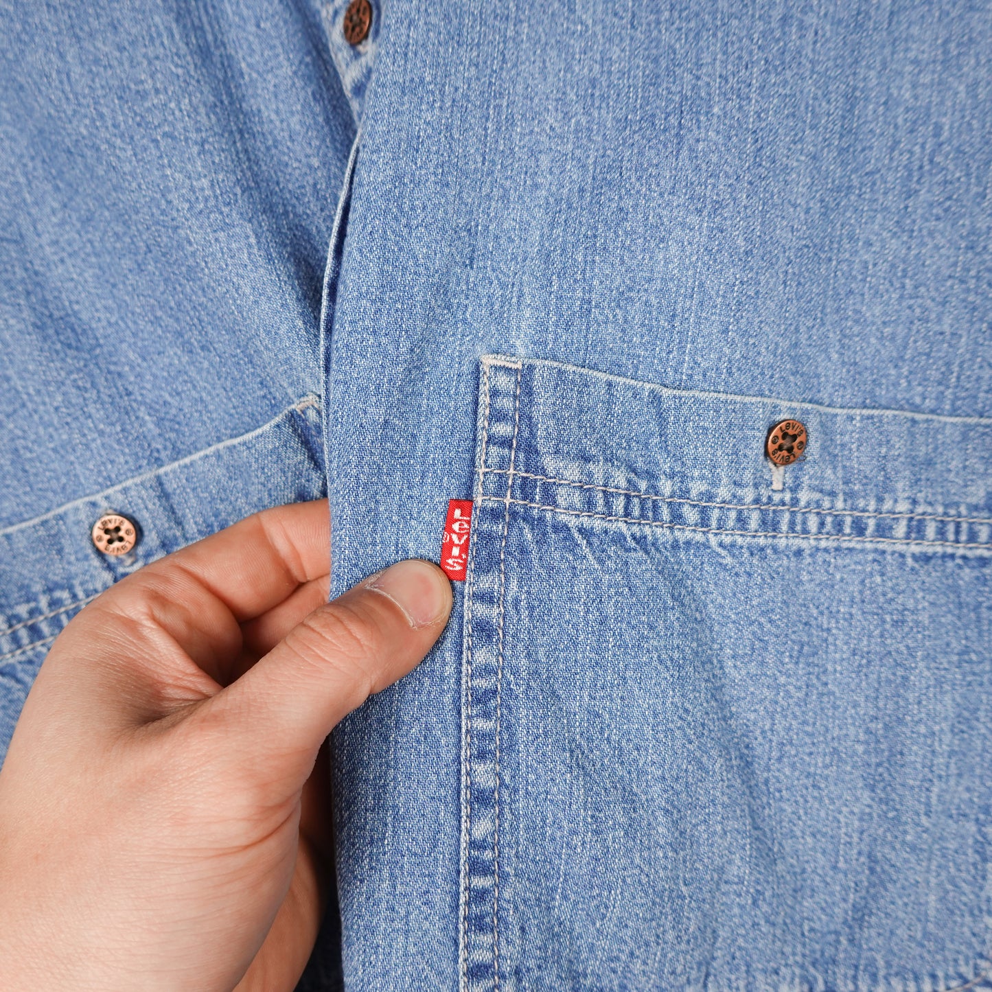 Vintage Levi's Denim Button up Shirt - Size M