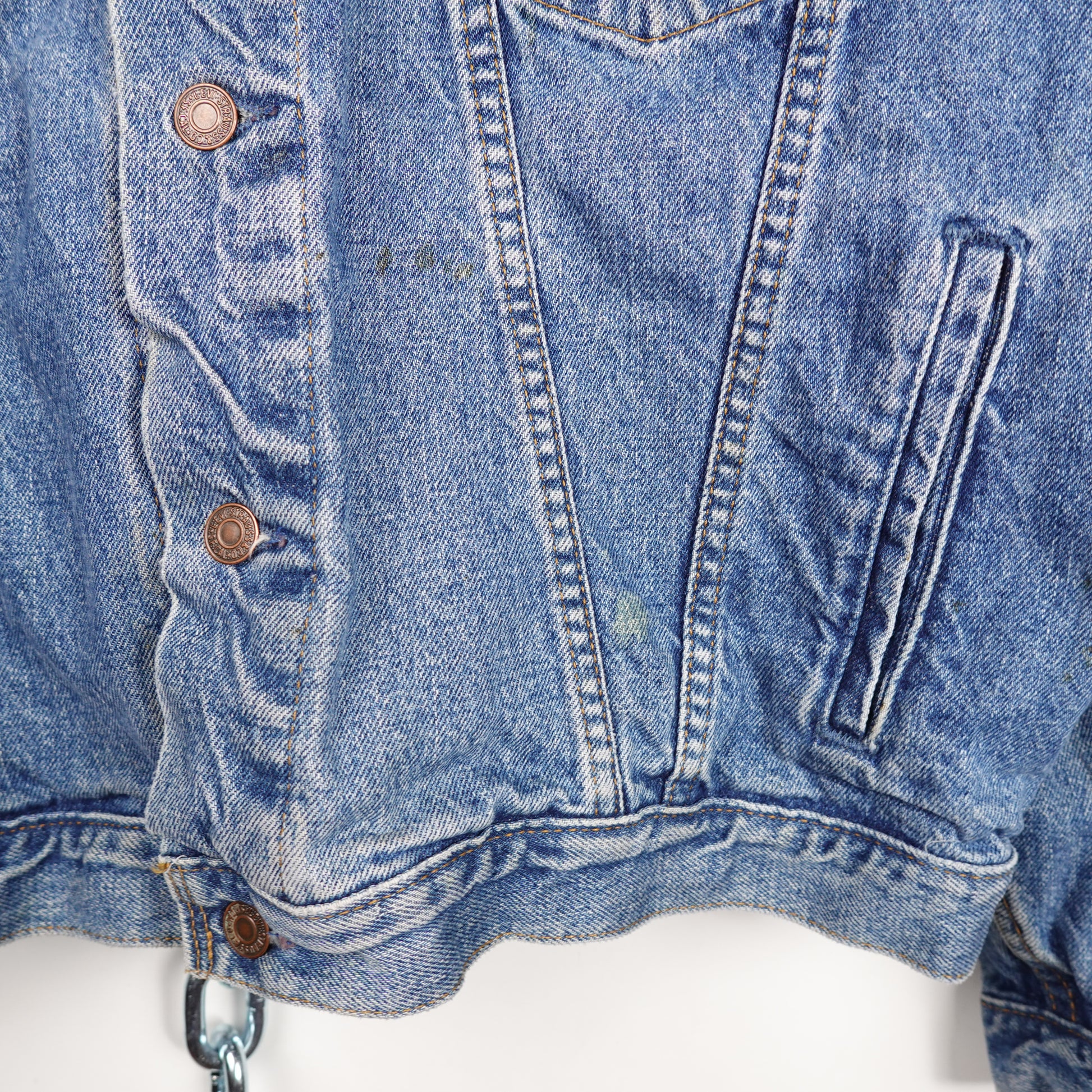 Vintage Levis Denim Jacket - Size L Detail Photo
