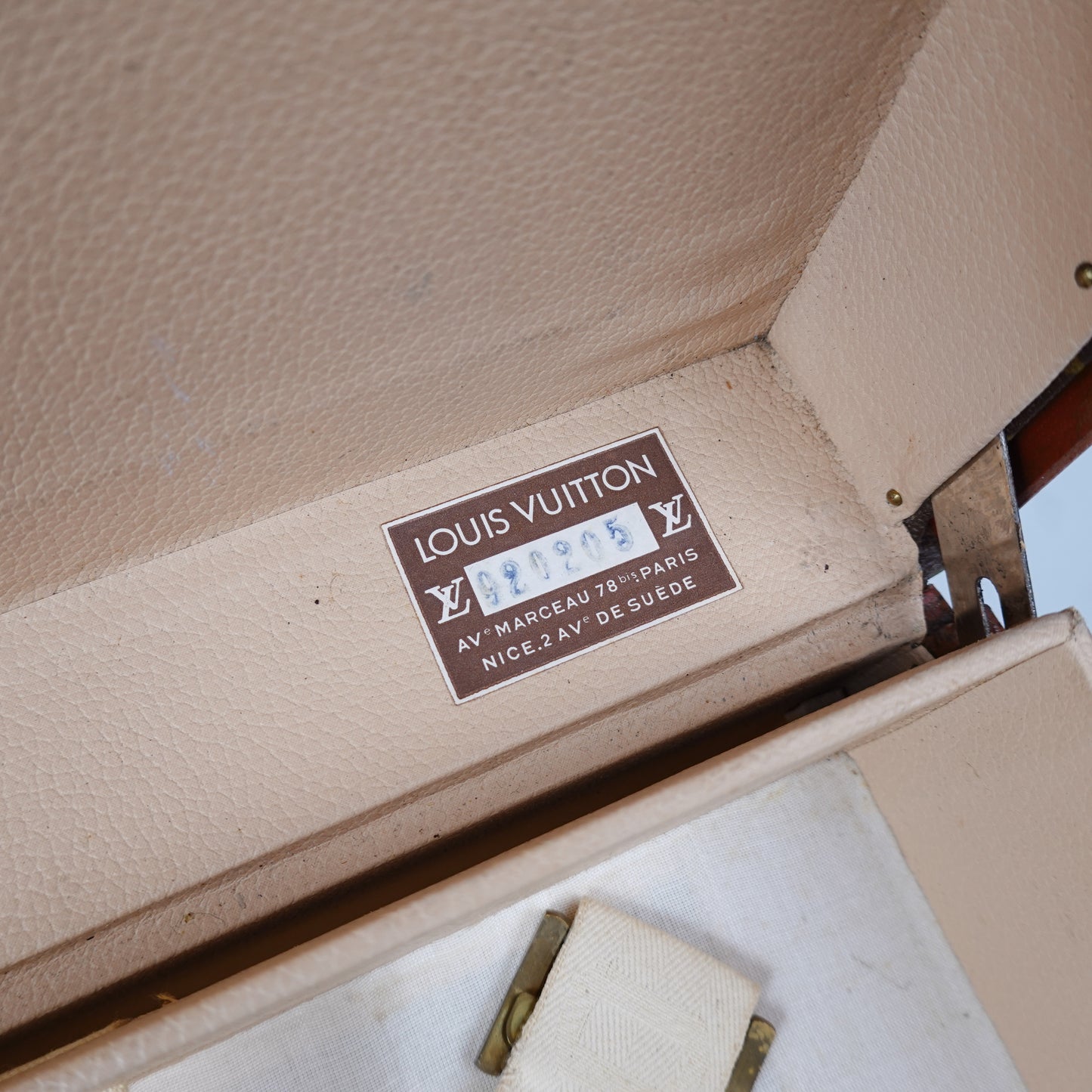 Louis Vuitton Vintage Alzer 75 Trunk - Broken Handle