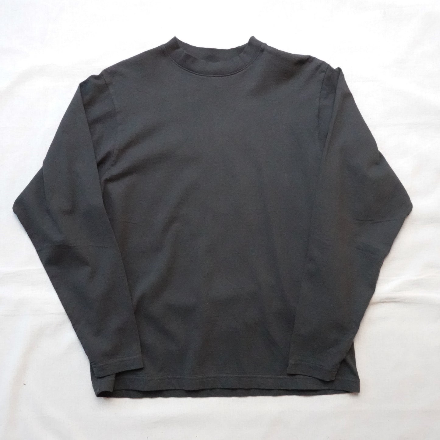 YZY Gap Long Sleeve - Size S